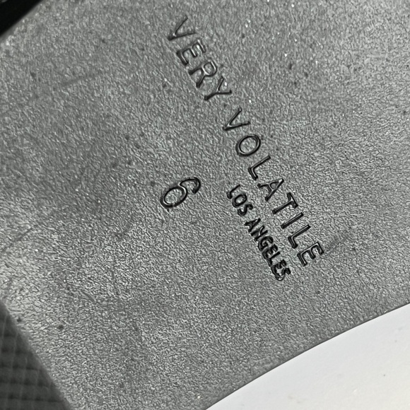 Very Volatile Ankle Boots Shiny Snake Print NWT - Picture 7 of 9